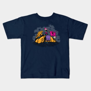 The Invader vs. The Titan! Kids T-Shirt
